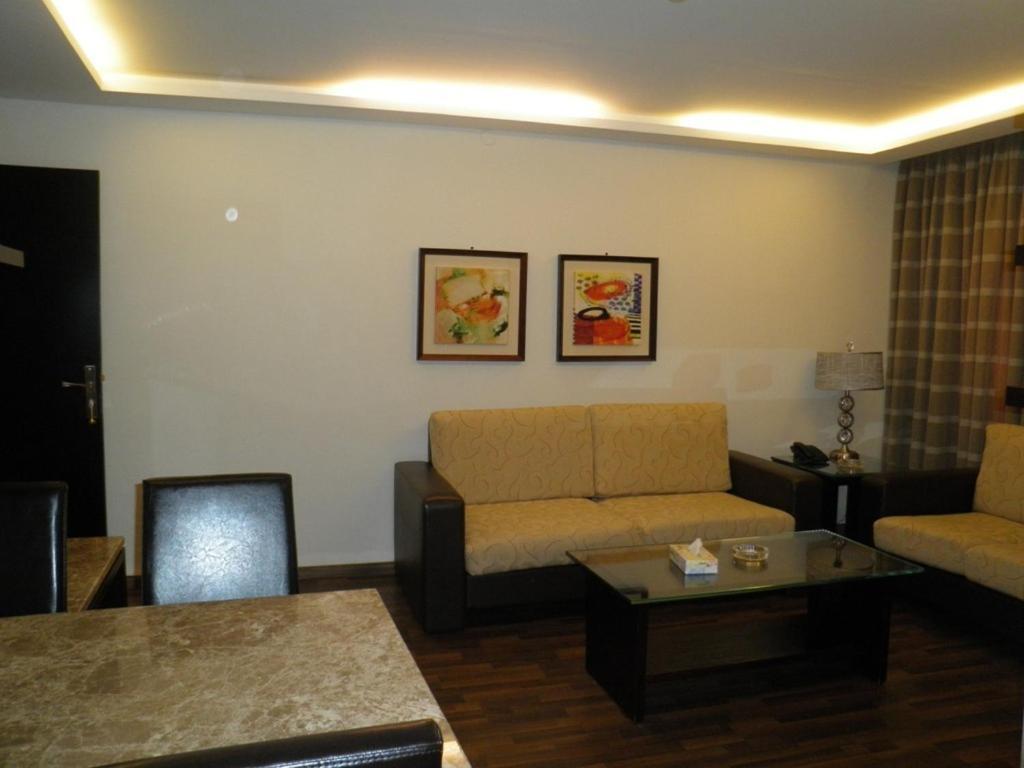 Granada Suites Hotel Аман Стая снимка