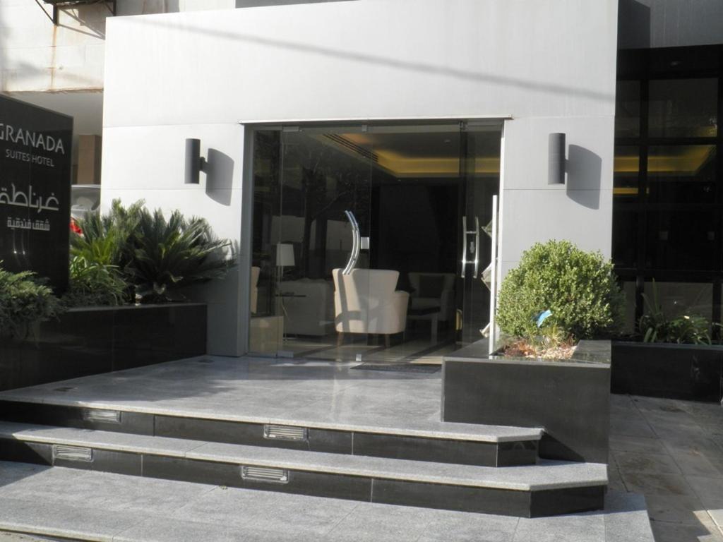 Granada Suites Hotel Аман Екстериор снимка