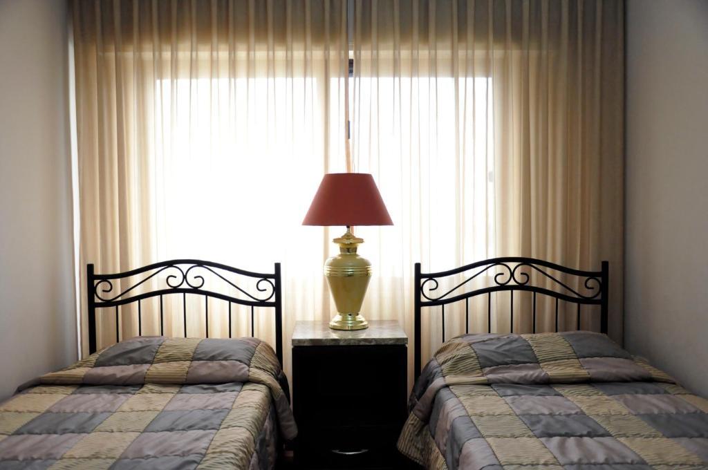 Granada Suites Hotel Аман Стая снимка